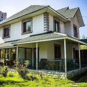  Hostel 